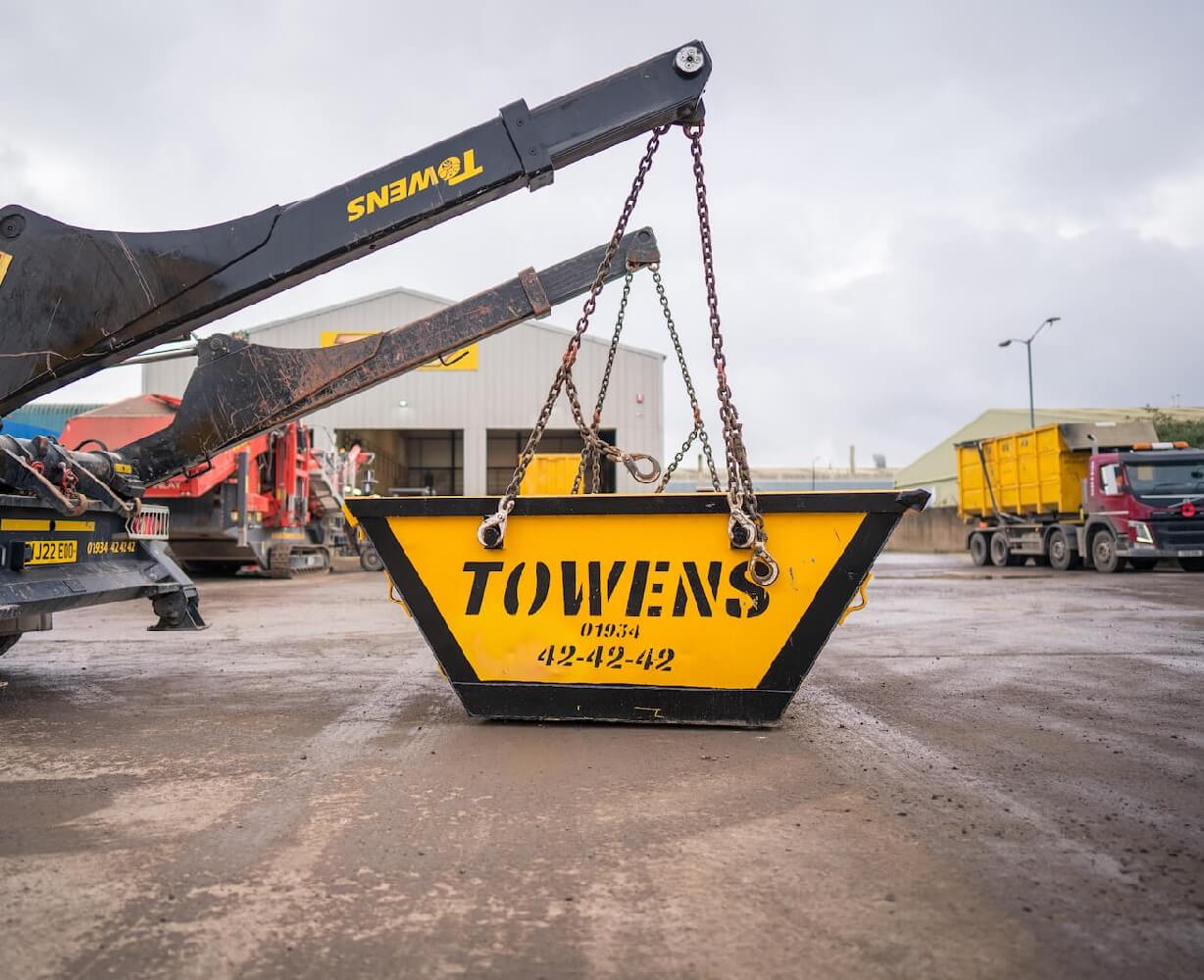 The Main Benefits of Skip Hire from Towens